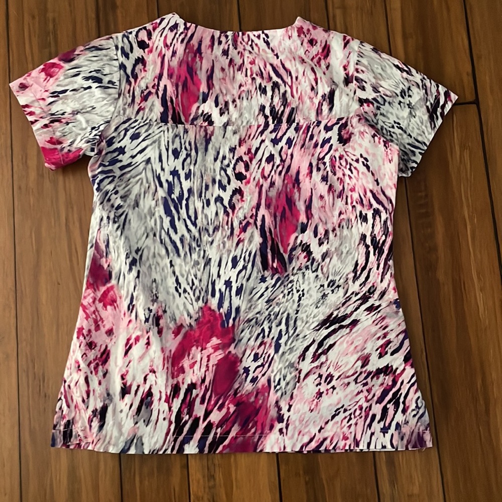 Scrub Top - Picture 3 of 3